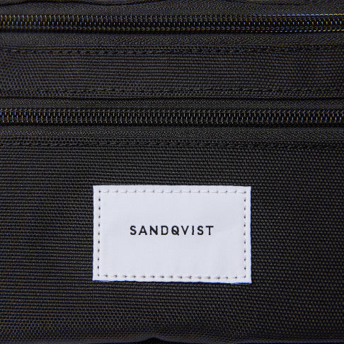 Sandqvist ASTE midjeväska - Black with Black Leather