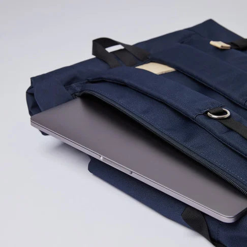 Sandqvist Ryggsäck ILON - Navy with Natural Leather