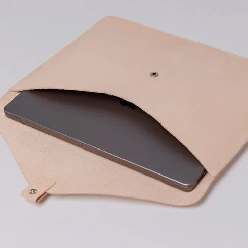 Sandqvist Laptopfodral Gustav - Natural leather