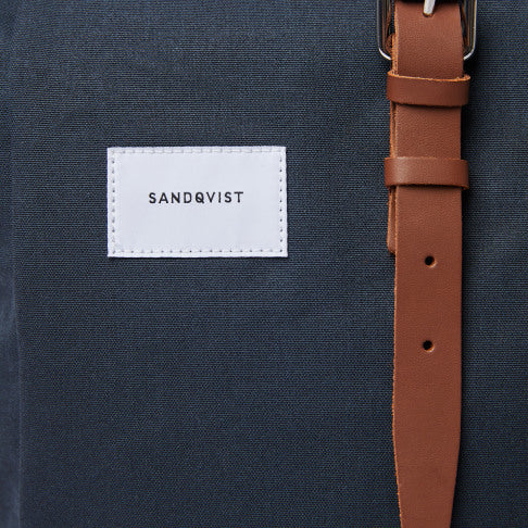 Sandqvist Dante Ryggsäck - Navy with Cognac Brown leather