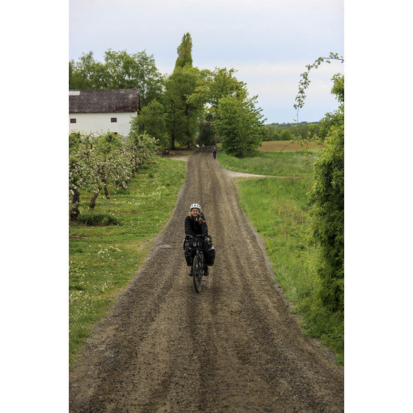 Natur & Kultur LÅNGFÄRDSCYKLING Cykelguide NoColor